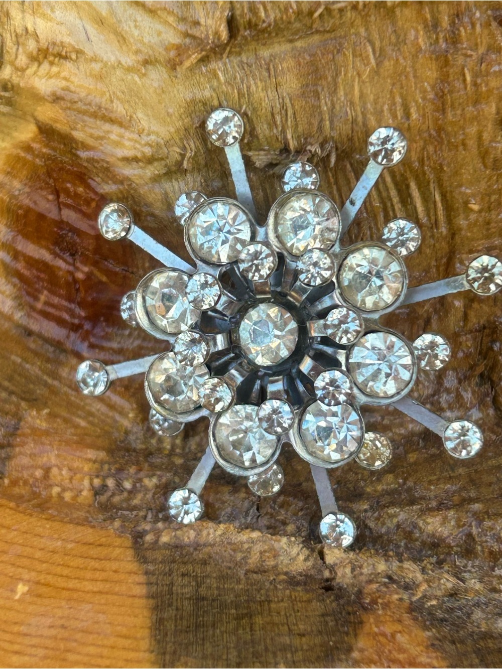 VINTAGE LARGE ATOMIC SUNBURST RHINESTONE BROOCH / PIN